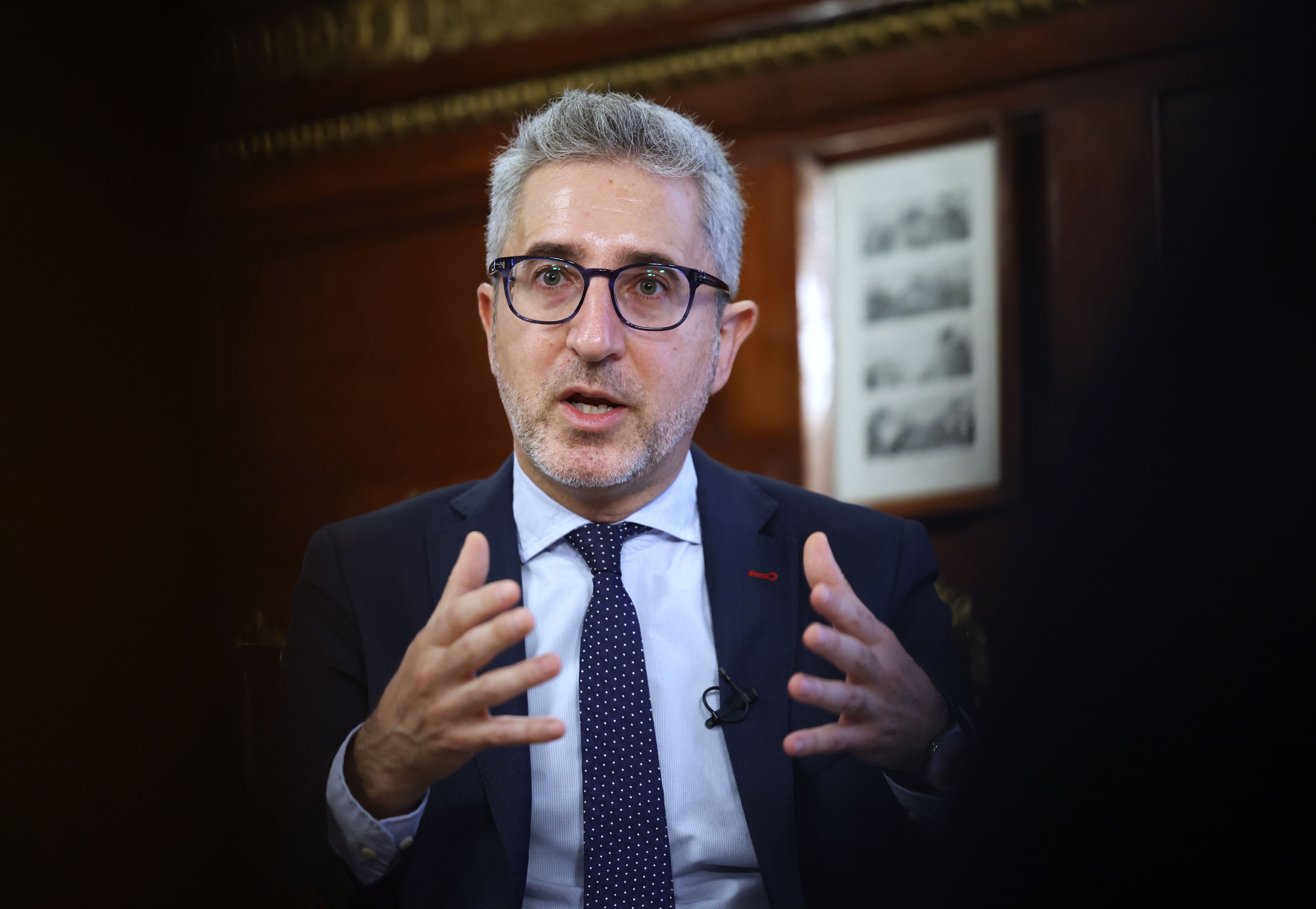 El ministro Arcadi España durante la entrevista.