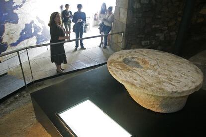 La pieza recuperada de la Torre de Hércules