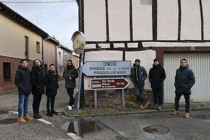 Los miembros de La M.O.D.A. en Pradoluengo (Burgos)