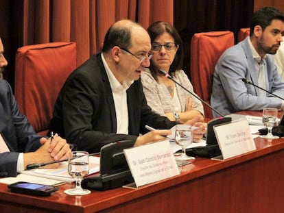 Saül Gordillo, a la izquierda, y Vicent Sanchis, en una comparecencia en el Parlament.