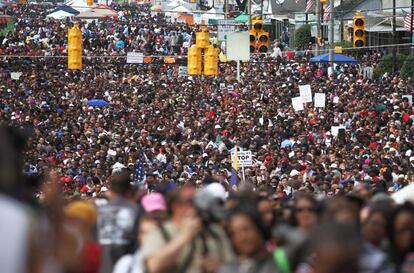 Los participantes en la conmemoración han abarrotado las calles de Selma.