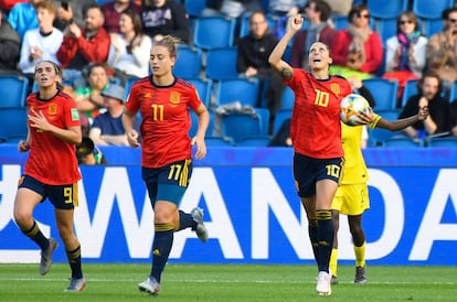 Jennifer Hermoso (a la derecha) celebra el gol del empate.