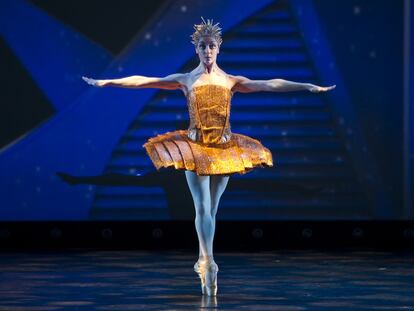 Sophie Cassegrain durante la representación de <i>Coppélia </i>del ballet Víctor Ullate.