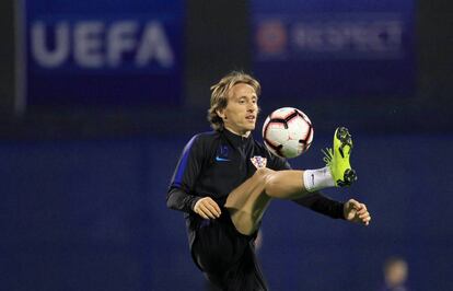 Luka Modric, durante el entrenamiento de este miércoles.