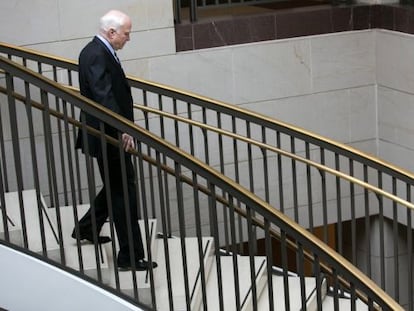 El senador John McCain, el jueves en el Capitolio.