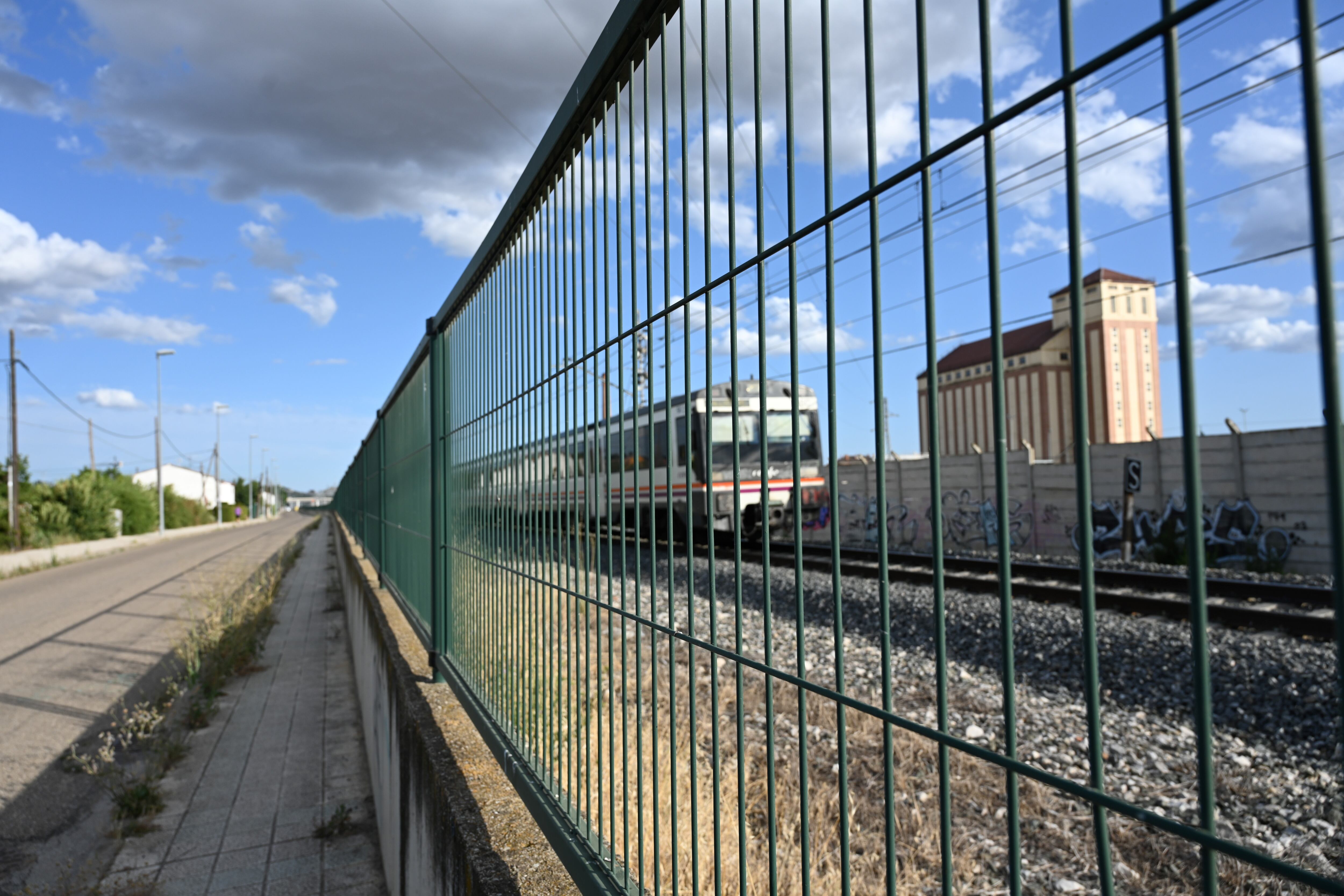 Cantabria se queda sin trenes internos ni con el centro de España por obras de Adif