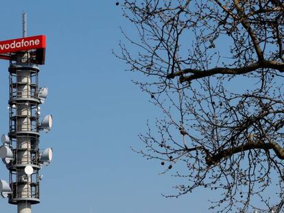 Vodafone confirma la salida a Bolsa de su filial de torres para final de marzo