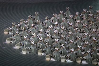 Moment d'un espectacle de la cerimònia d'inauguració dels Jocs Olímpics d'Hivern 2018 de Pyeongchang, el 9 de febrer del 2018.