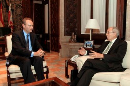 Alberto Fabra y Francisco Pons, reunidos en el Palau de la Generalitat