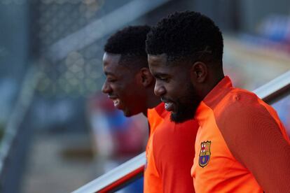 Los jugadores del Barcelona en la sesión de entrenamiento para preparar el partido con la Roma.