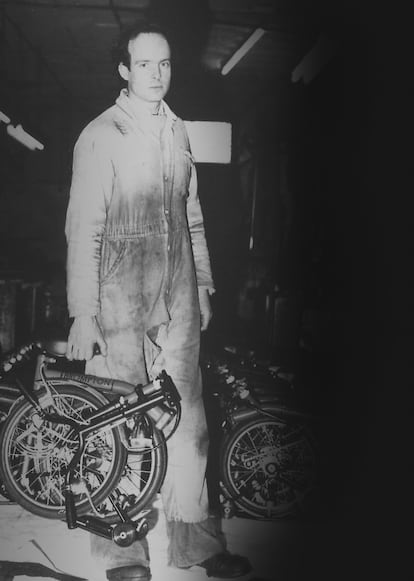 El inventor de la Brompton, Andrew Ritchie, a comienzos de los años 80. Joven ingeniero, se mudó a Londres y se le ocurrió crear una bici plegable para moverse por la ciudad. La marca se llama así por la iglesia que Ritchie veía desde la ventana de su casa: Brompton Oratory.