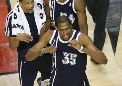 Kevin Durant celebra la vistoria de Oklahoma.