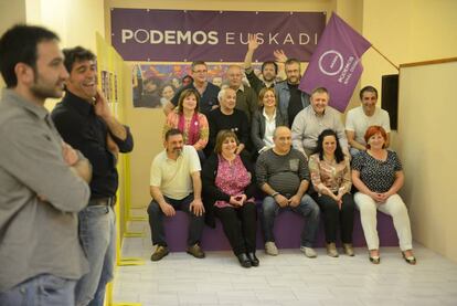 Representantes de Podemos en las Juntas de Álava tras las elecciones forales de 2015.