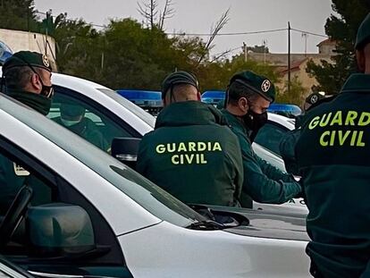 Agentes de la Guardia Civil en una imagen de archivo.