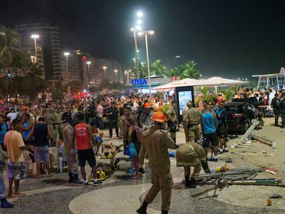 Movimentação no calçadão de Copacabana após o atropelamento de 17 pessoas na quinta-feira, 18 de janeiro