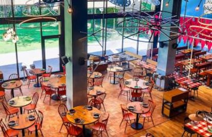 Interior del restaurante Bellavista del jardín del norte.
