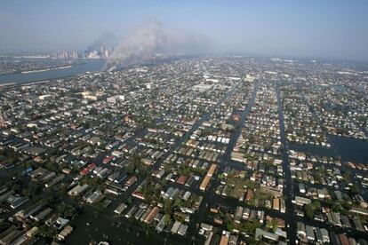 Imagen tomada sobre la ciudad de Nueva Orleans tras el paso de Katrina.