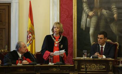 María Teresa Fernández de la Vega toma posesión como presidenta del Consejo de Estado.
 