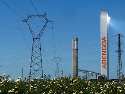 Torre solar de Abengoa. 