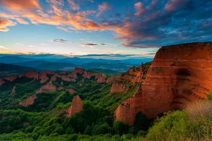 Las Médulas, una antigua explotación minera de oro en la comarca de El Bierzo.