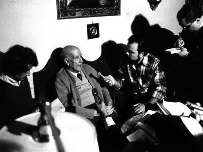 Vicente Aleixandre en 1977, el d&iacute;a en que se le concedi&oacute; el Premio Nobel.