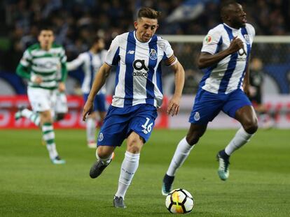 Herrera durante el partido contra el Sporting.