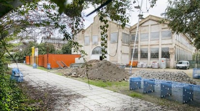 L'antiga fàbrica d'Oliva Artés a Poblenou, en procés de rehabilitació, per obrir com a museu.