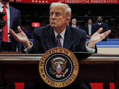 El presidente de Estados Unidos, Donald Trump, durante la firma de la orden ejecutiva de libertad de expresión en el Capital One Arena de Washington