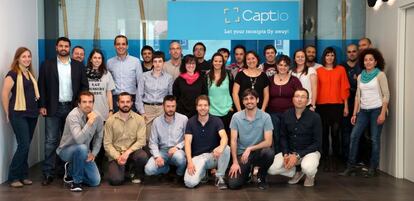 Parte del equipo de Captio en su sede de Tortosa, Tarragona.