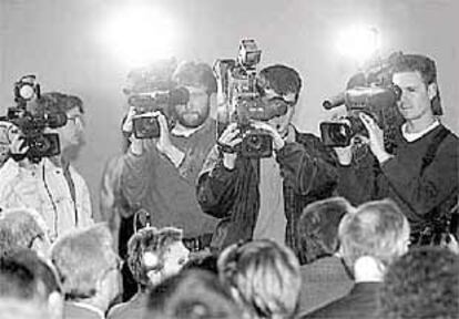 Un grupo de periodistas, en un acto de la campaña electoral.