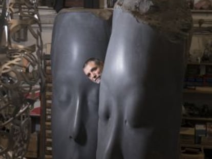 Jaume Plensa, en su estudio de Sant Feliu de Llobregat.