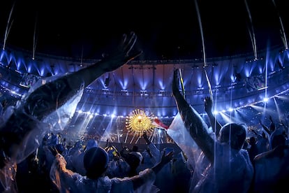 Miles de personas disfrutan de la ceremonia de apertura de los Juegos Paralímpicos en el estadio de Maracaná.