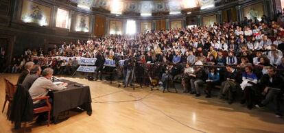 Asamblea de médicos en huelga convocada por la AFEM.