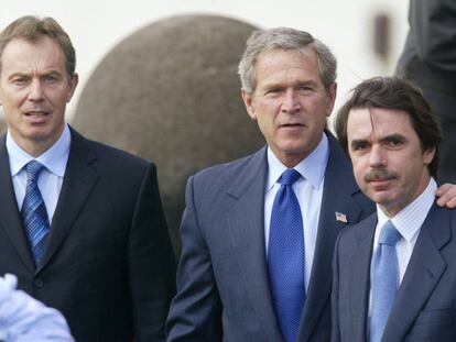 Blair, Bush y Aznar en la Cumbre de las Azores, en 2003.