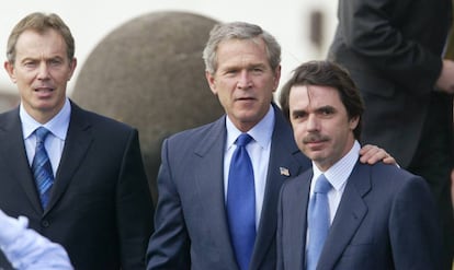 Blair, Bush y Aznar en la Cumbre de las Azores, en 2003.