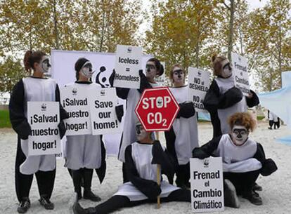 Imagen de la manifestación de los 'pingüinos' esta mañana en Barcelona