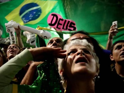 Bolsonaristas promovem manifestação na avenida Paulista, em São Paulo.