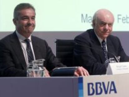 El presidente del BBVA, Francisco Gonz&aacute;lez (d) y el consejero delegado, &Aacute;ngel Cano.