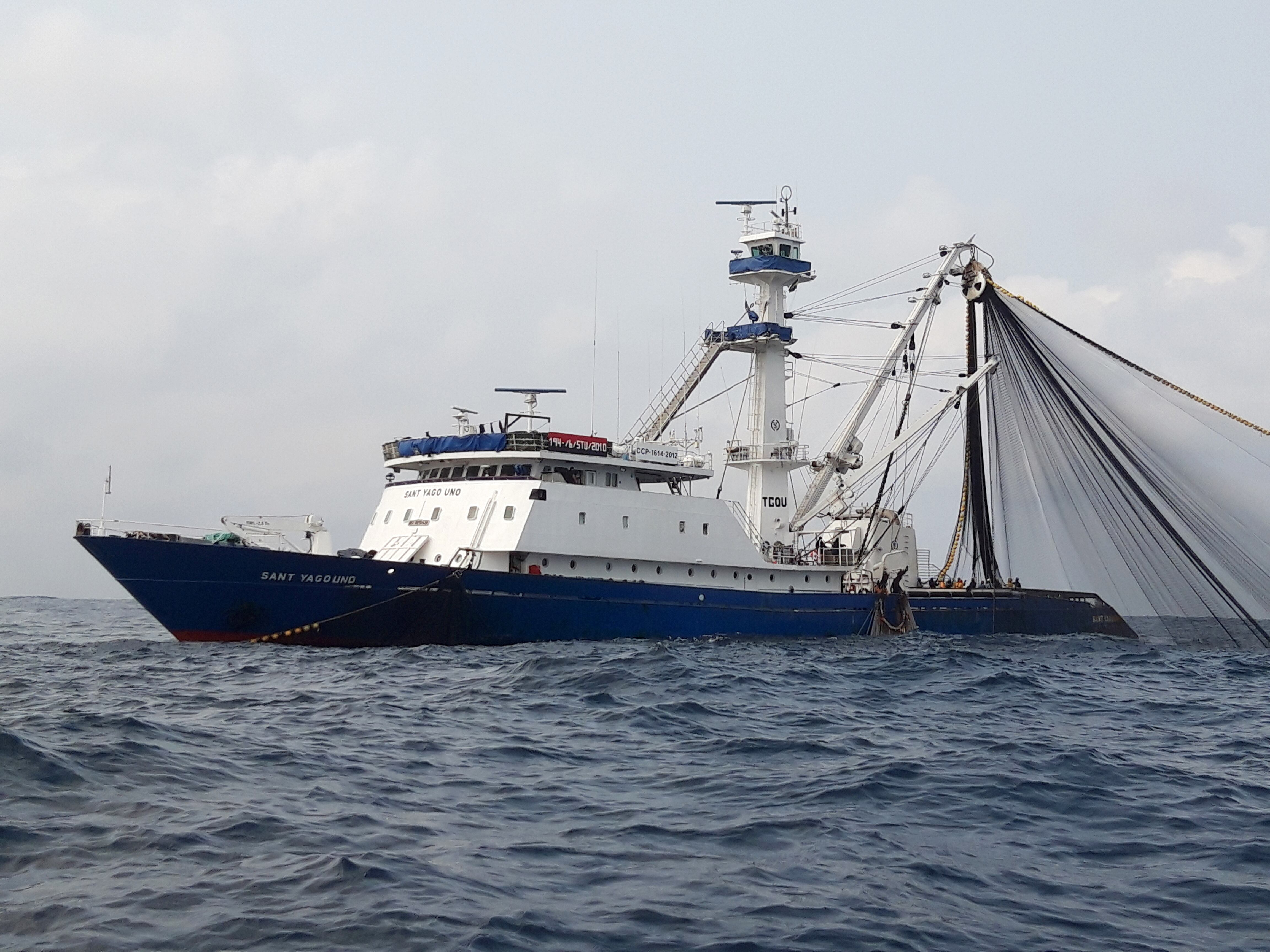 Barco atunero Sant Yago, perteneciente a la empresa Jealsa. 