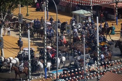 Paseo de caballos y carruajes de la Feria, este martes.
