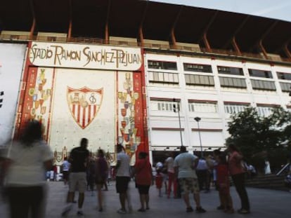 Multa al Sevilla por invitar a ultras