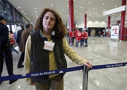 Isabel Carrasco, el viernes en Ifema, a cuyo pabellón número 6 fueron trasladados los cadáveres tras el atentado para su identificación.