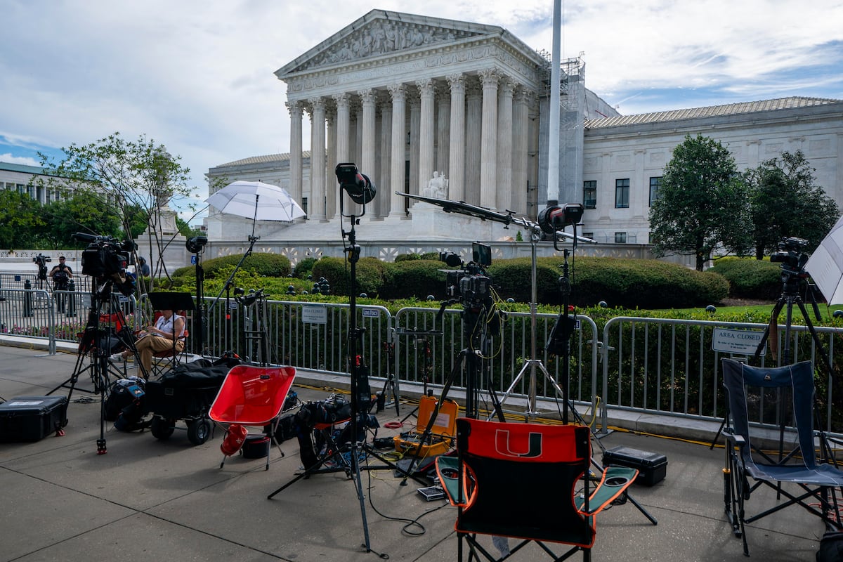 Biden plans to propose that Supreme Court justices not serve lifetime terms