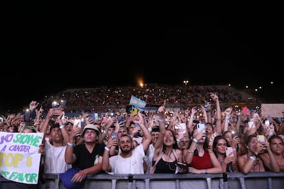 Parte del público que llenó el recinto Marenostrum en Boombastic. 