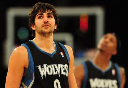 Ricky Rubio mira al marcador con gesto serio