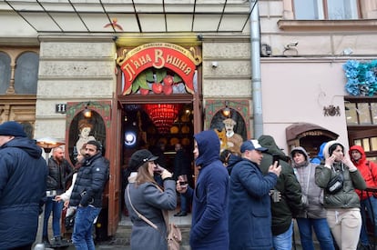 Una escena callejera en Lviv.