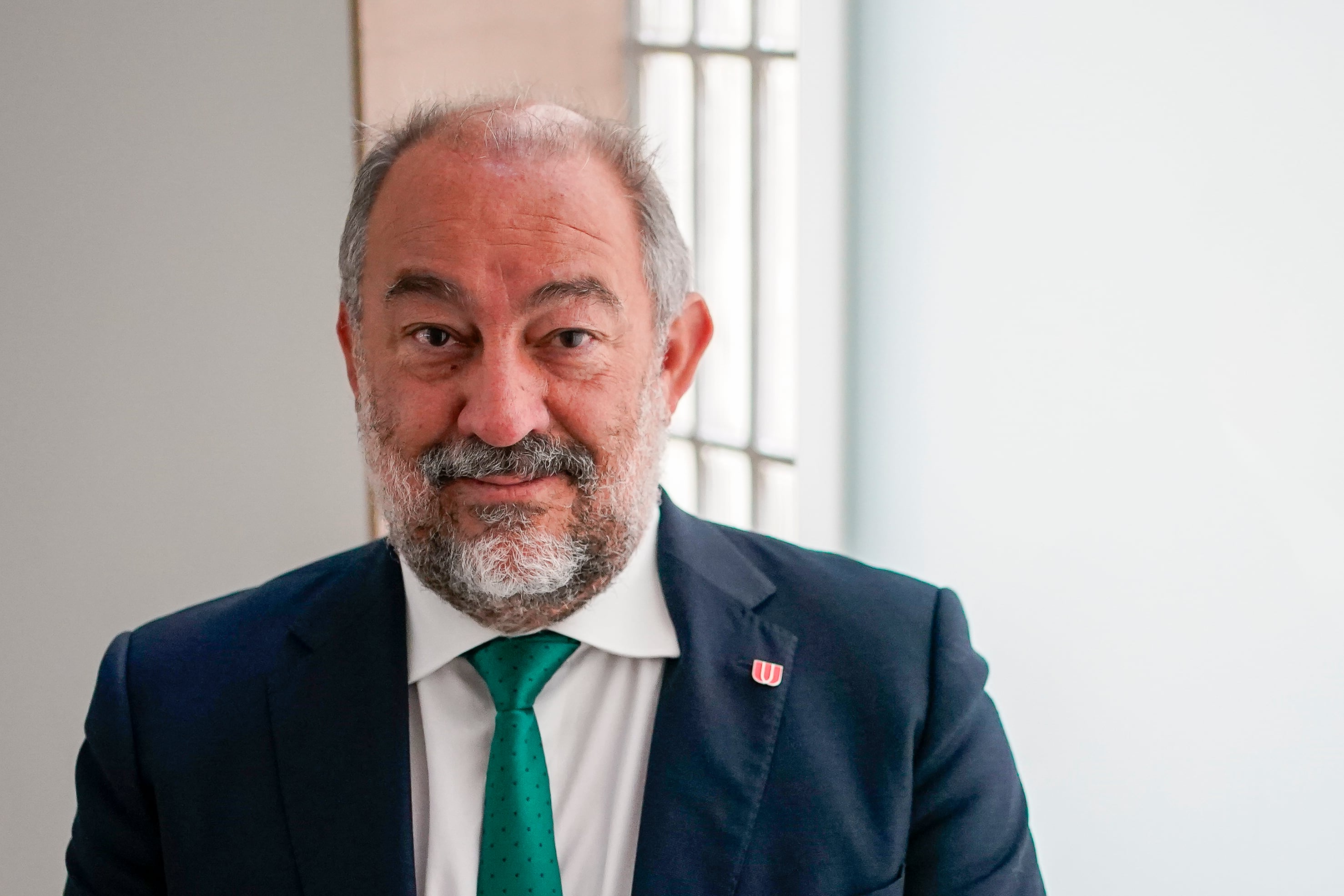 Julián Garde, nuevo presidente de la CRUE, posa en las oficinas en Madrid el pasado jueves.