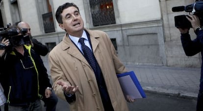 Former Balearics regional premier Jaume Matas walks out of the High Court in May 2013.