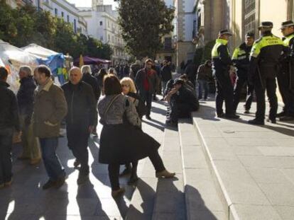 Protesta de trabajadores municipales de Jerez en 2012 .