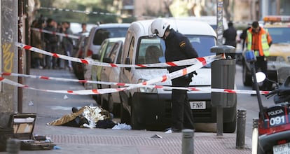 Escena del crimen del asesinato cometido por sicarios en Carabanchel el 14 de diciembre de 2007.
